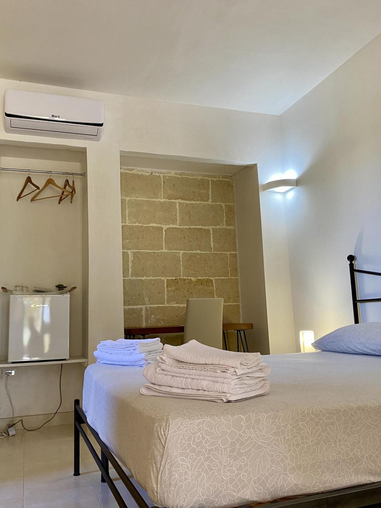 Le Stanze Di Ray - Salento Homes Borgagne Exterior photo